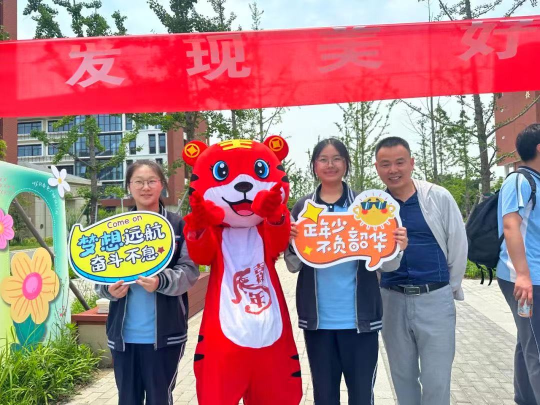 ef4a7c2f8620d50180944eb2e1acebf.jpg ef4a7c2f8620d50180944eb2e1acebf.jpg